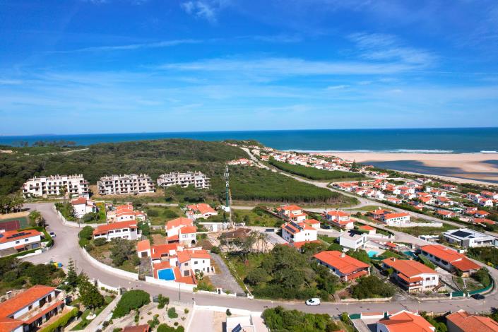 Image No.12-6 Bed House for sale