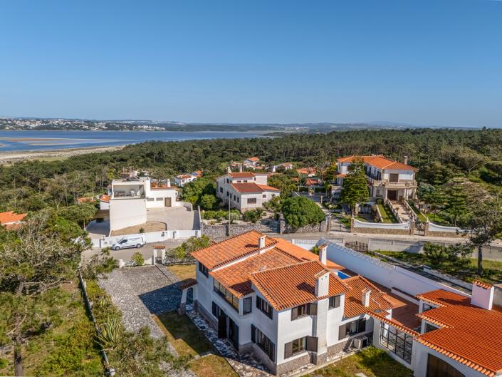 Image No.10-6 Bed House for sale