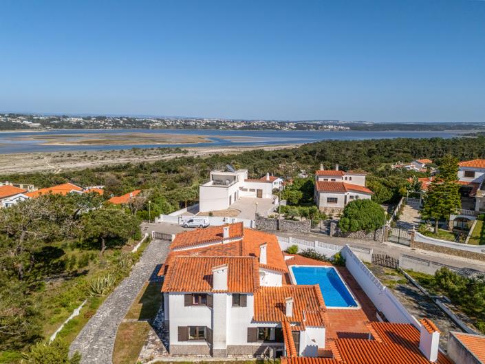 Image No.16-6 Bed House for sale