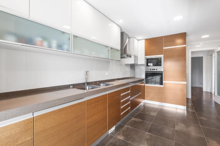 Image No.14-3 Bed Apartment for sale