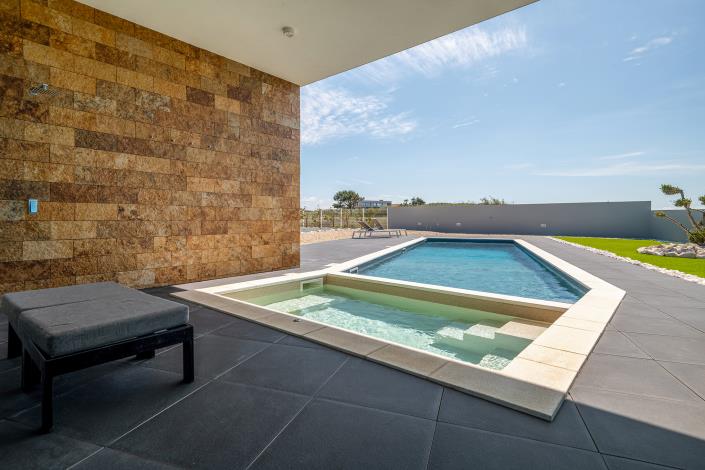 Image No.28-4 Bed Villa / Detached for sale