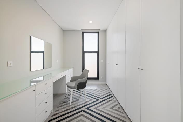 Image No.19-4 Bed Villa / Detached for sale