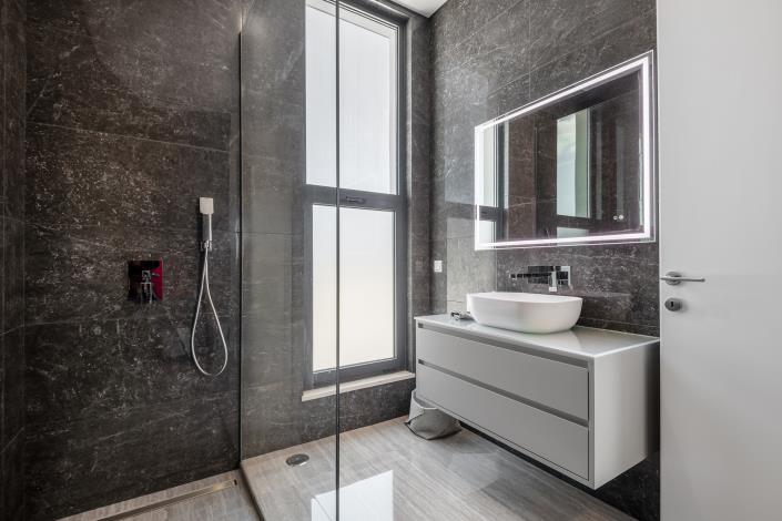 Image No.14-4 Bed Villa / Detached for sale