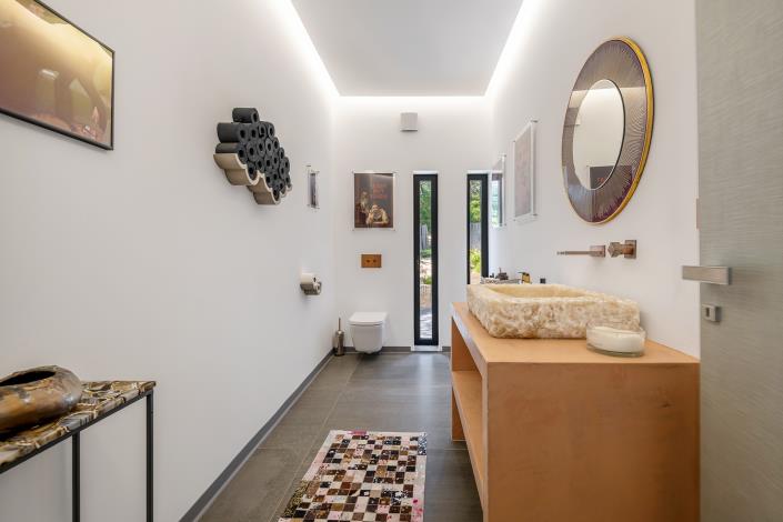 Image No.8-5 Bed Villa for sale