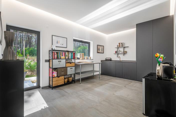 Image No.9-5 Bed Villa for sale