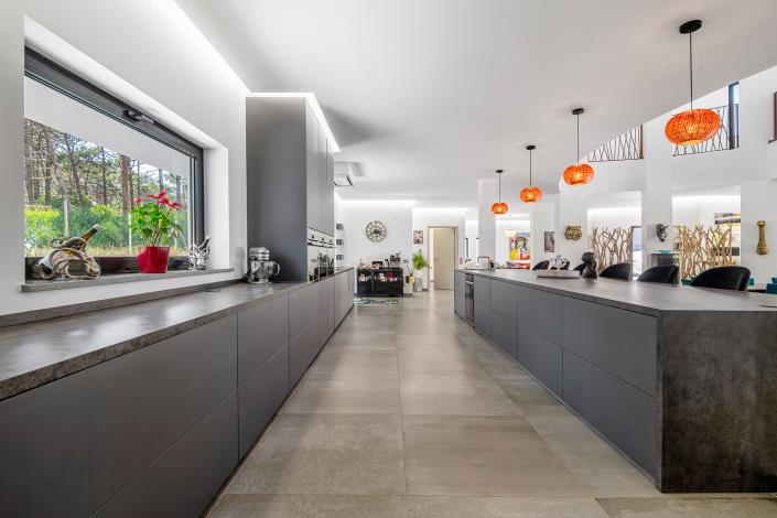 Image No.10-5 Bed Villa for sale