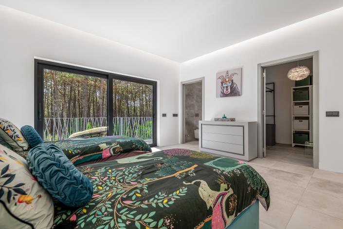 Image No.16-5 Bed Villa for sale