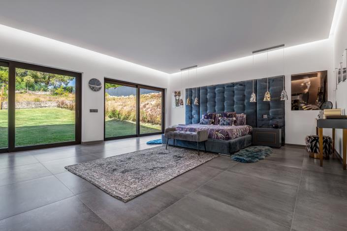 Image No.27-5 Bed Villa for sale