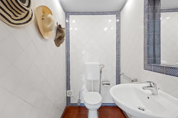 Image No.18-3 Bed Villa for sale