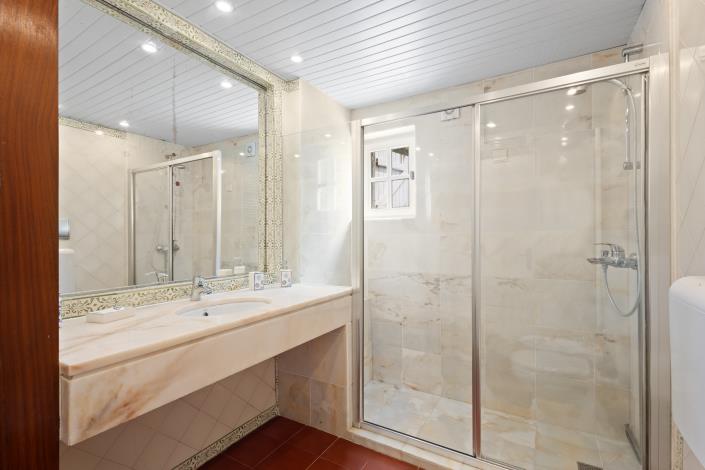 Image No.20-3 Bed Villa for sale