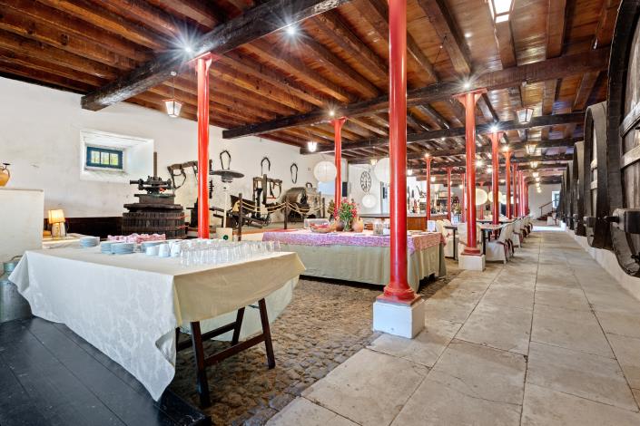 Image No.28-23 Bed Mansion for sale