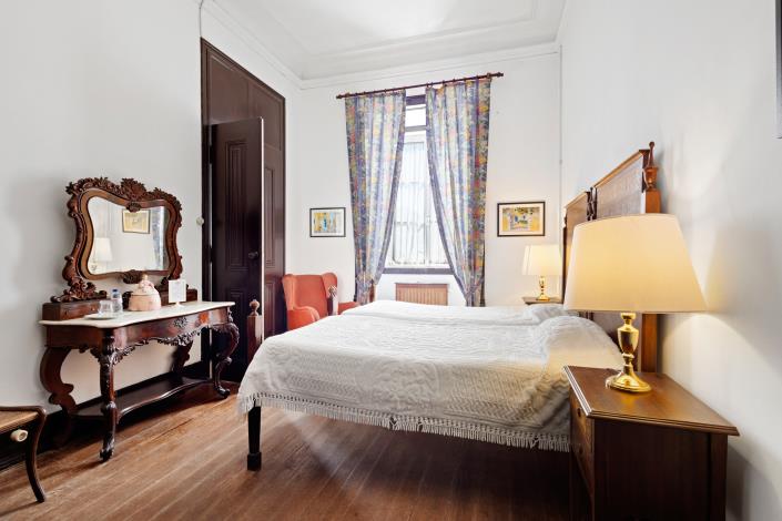 Image No.12-23 Bed Mansion for sale