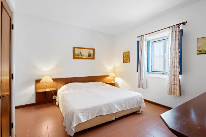 Image No.17-23 Bed Mansion for sale