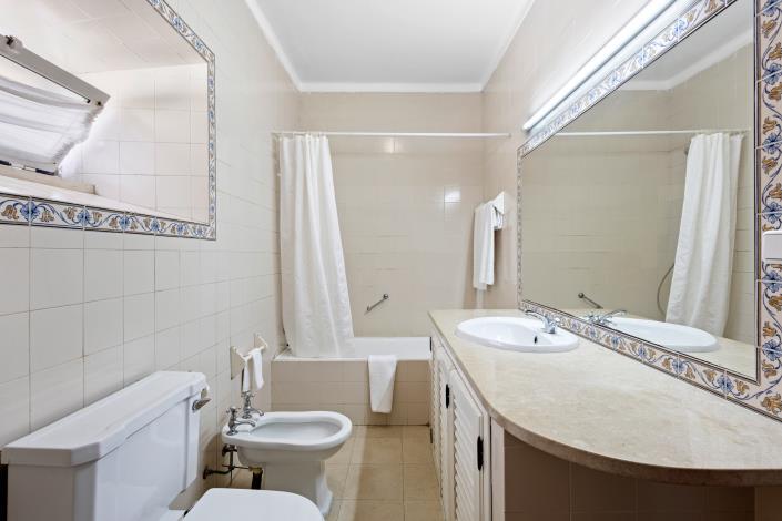 Image No.18-23 Bed Mansion for sale