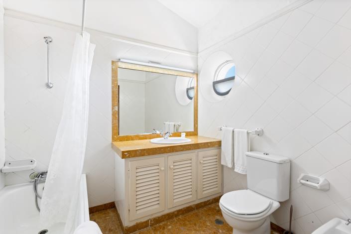 Image No.23-23 Bed Mansion for sale