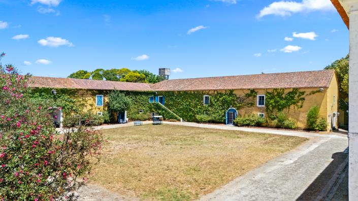 Image No.25-23 Bed Mansion for sale