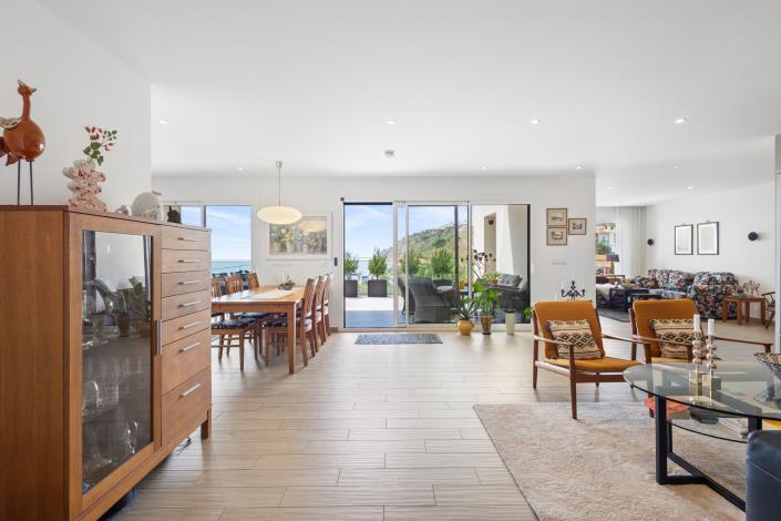 Image No.17-4 Bed Apartment for sale