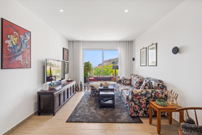 Image No.18-4 Bed Apartment for sale