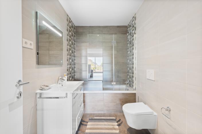 Image No.22-4 Bed Apartment for sale