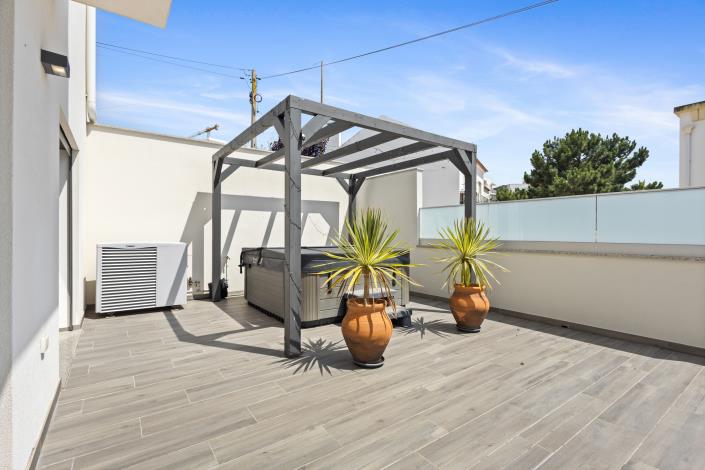 Image No.41-4 Bed Apartment for sale