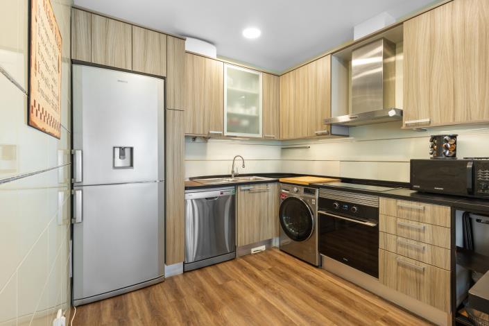 Image No.13-3 Bed Apartment for sale