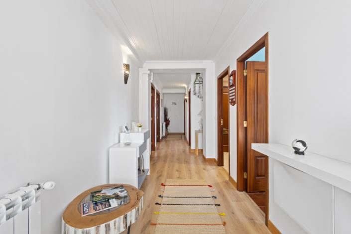 Image No.9-5 Bed Villa for sale