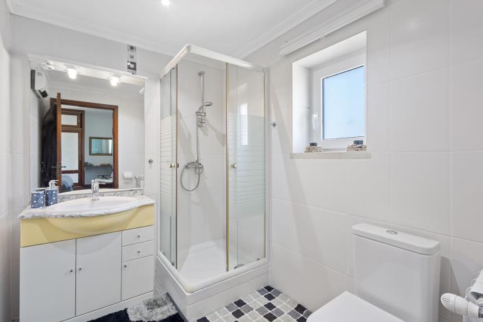 Image No.27-5 Bed Villa for sale