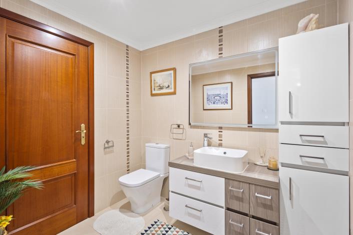 Image No.20-5 Bed Villa for sale