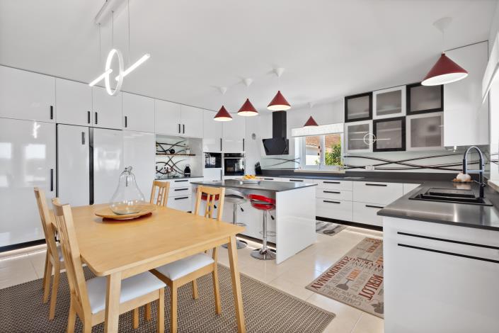 Image No.14-5 Bed Villa for sale