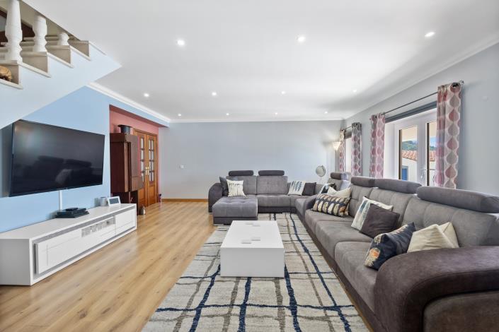 Image No.10-5 Bed Villa for sale