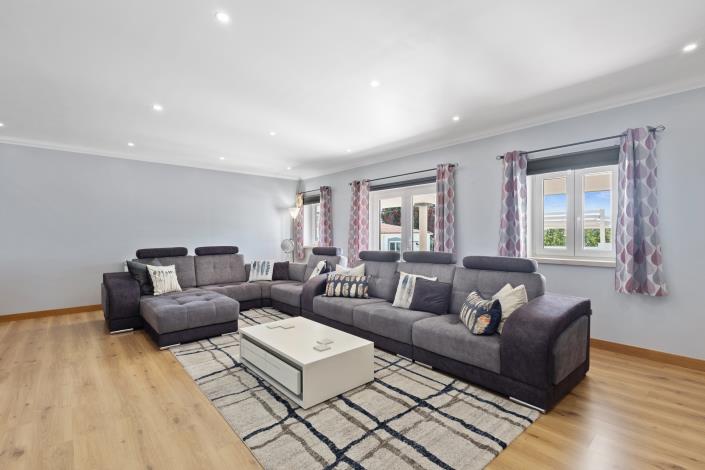 Image No.11-5 Bed Villa for sale