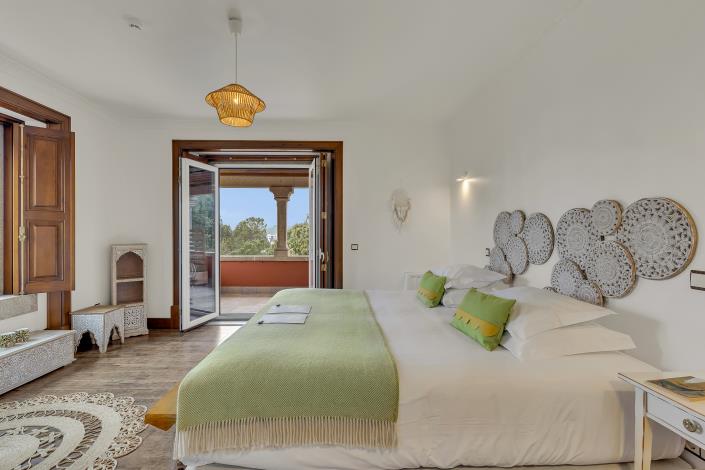 Image No.17-6 Bed Country House for sale