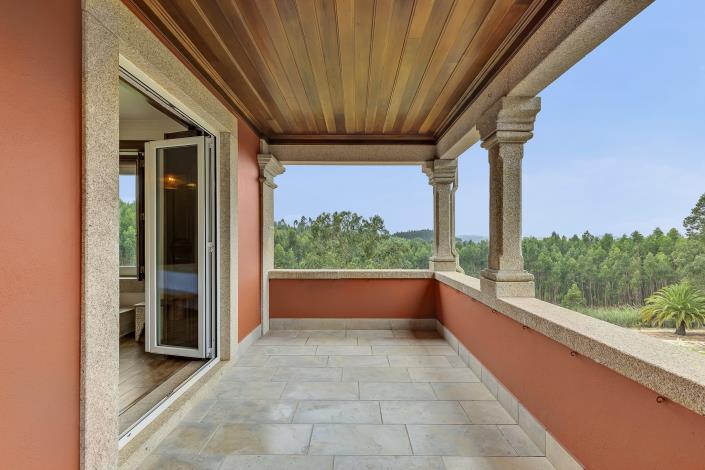 Image No.21-6 Bed Country House for sale