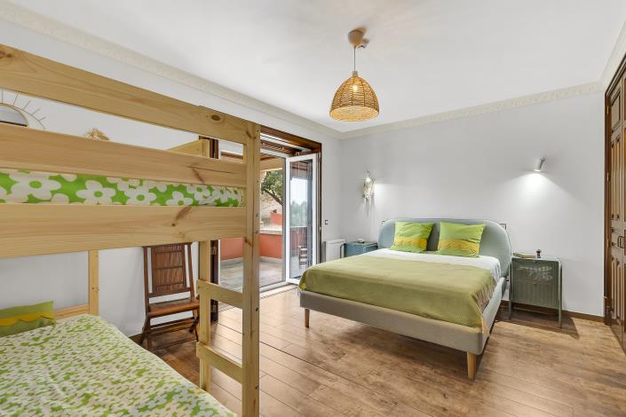 Image No.26-6 Bed Country House for sale