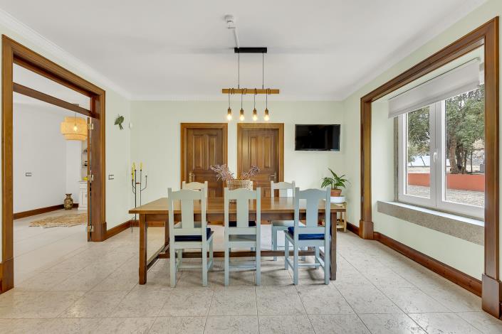 Image No.31-6 Bed Country House for sale