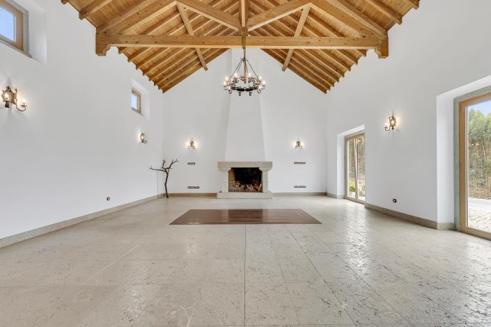 Image No.41-6 Bed Country House for sale