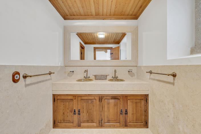 Image No.43-6 Bed Country House for sale