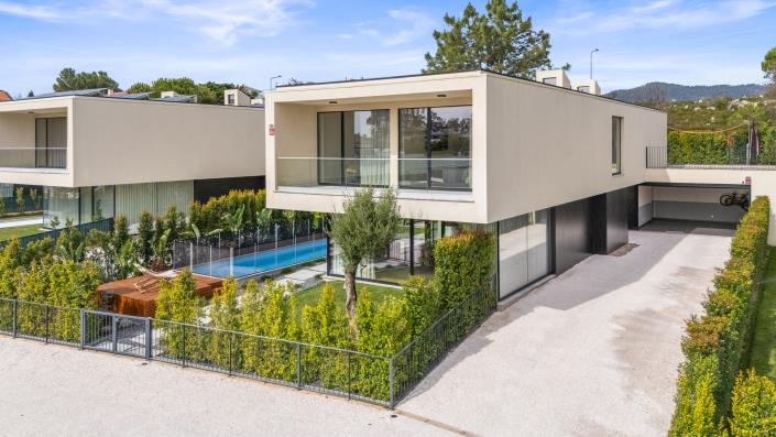 Image No.2-4 Bed House/Villa for sale