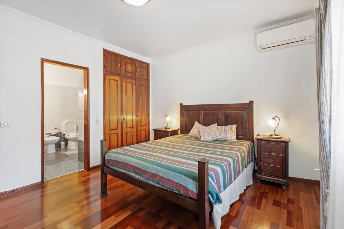 Image No.20-4 Bed House/Villa for sale