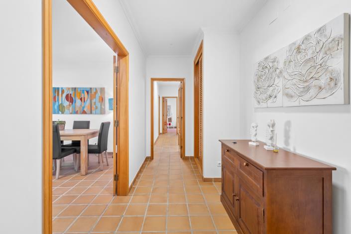 Image No.10-3 Bed Apartment for sale