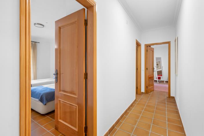 Image No.14-3 Bed Apartment for sale