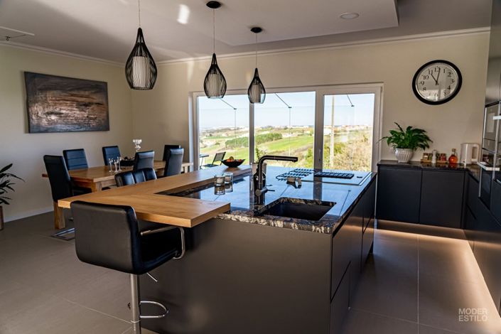 Image No.6-5 Bed Villa for sale