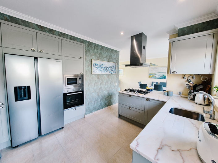 Image No.4-4 Bed Villa for sale