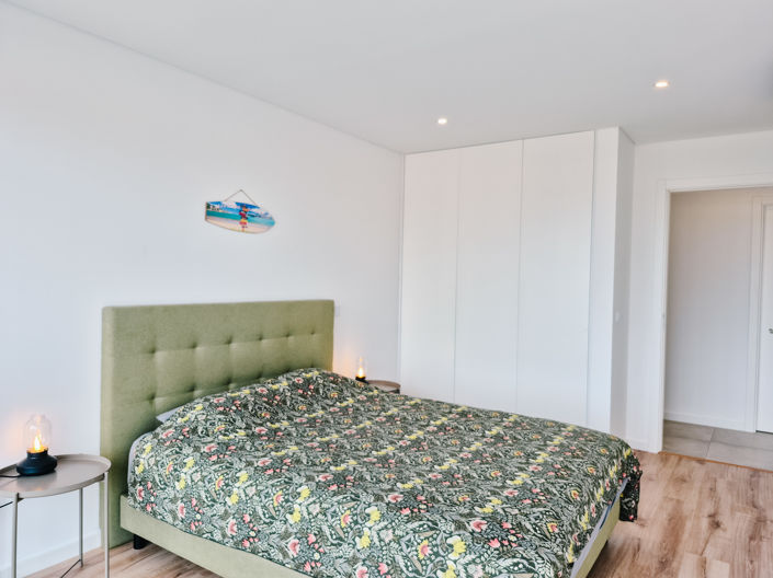 Image No.9-3 Bed Apartment for sale