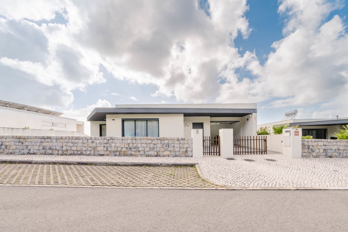 Image No.19-3 Bed Villa for sale