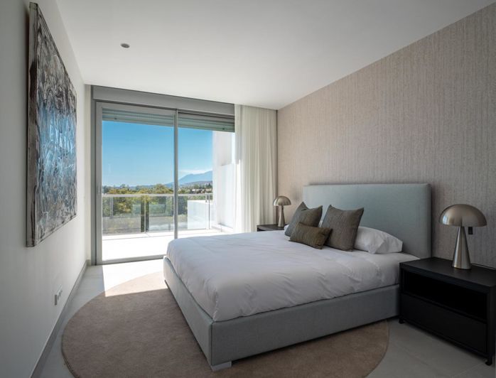 Image No.4-3 Bed Property for sale