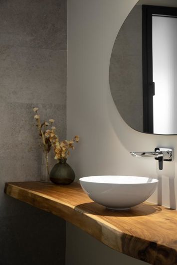 Image No.10-2 Bed Property for sale