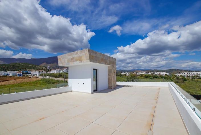 Image No.5-4 Bed Property for sale