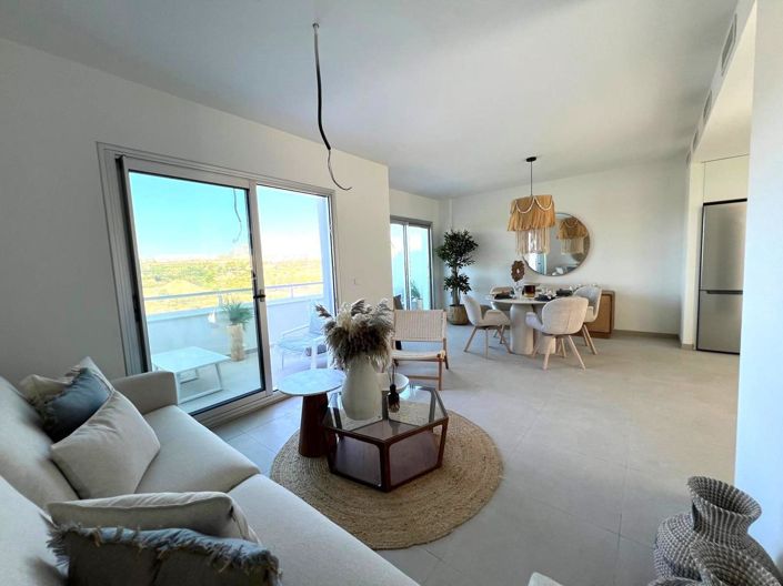 Image No.12-2 Bed Property for sale