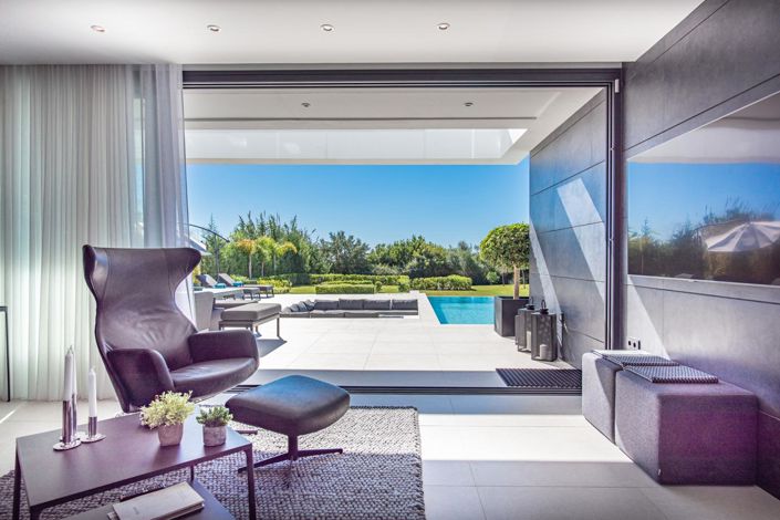 Image No.9-6 Bed Property for sale